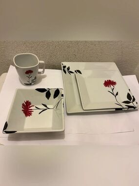Ty Pennington Floral White Ceramic Dinnerware Set - Modern Plate  Mug Collection